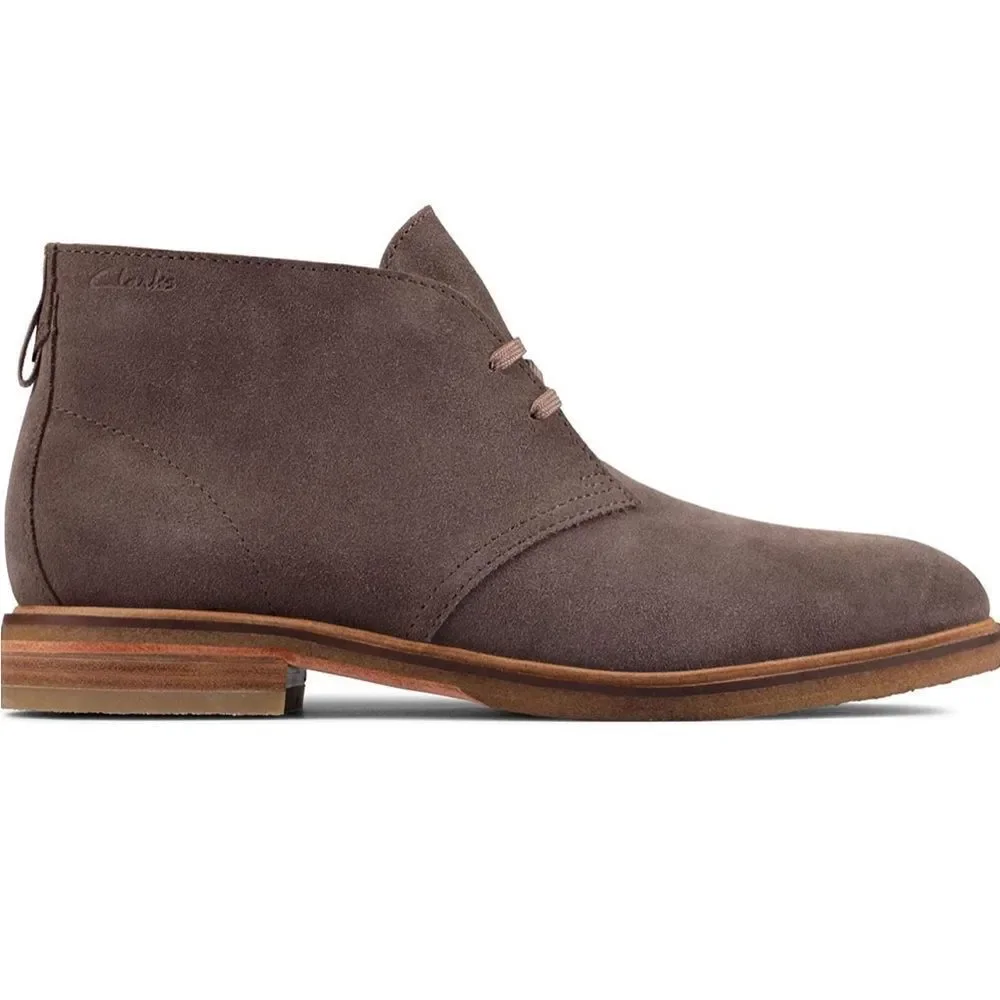 Men’s CLARKS Clarkdale Base Brown‎ Suede Chukka Desert Boots 12M